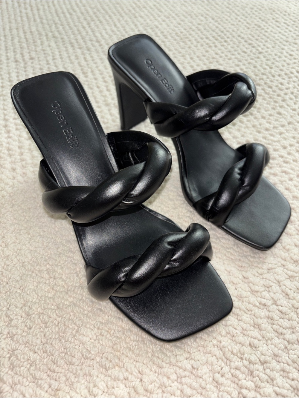 Twisted Double-Strap Black Block Heel Sandals